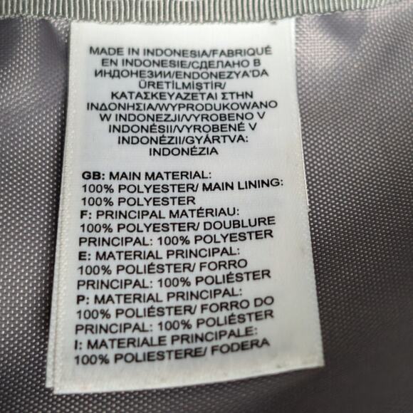 The North Face Field Bag Crossbody Pikes Purple Blackberry Wine RARE OG Style - Picture 5 of 13